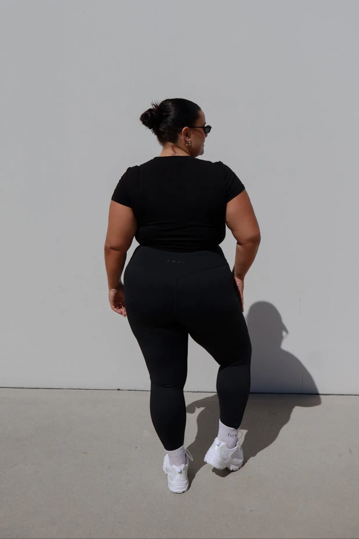 FORM BASE TIGHT 7/8 BLACKOUT